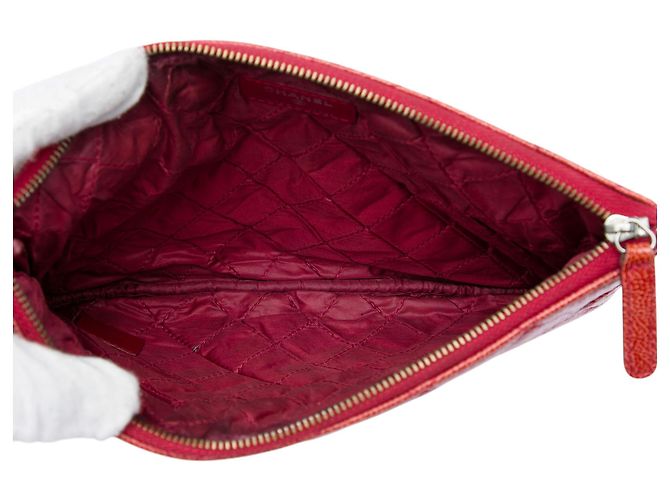 Clutch Chanel Red Small Crinkled Patent O Case - vista 4