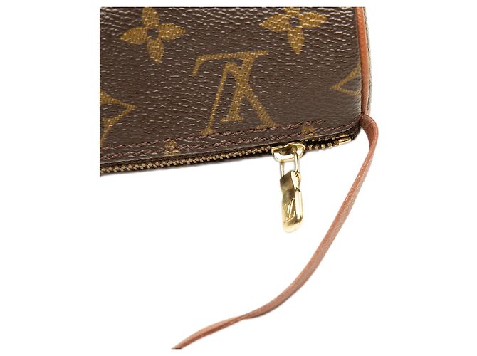 Louis Vuitton Brown Monogram Papillon Pochette - vista 6