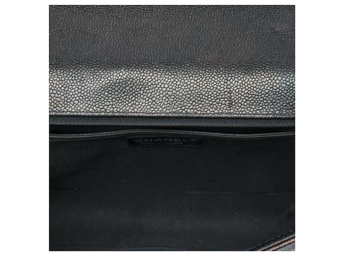 Chanel Black Large Quilted Caviar Boy Flap - Ansicht 4