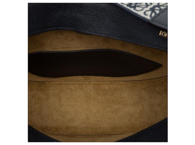 LOEWE Luna Hobo Piccola in Pelle Nera - vista 4