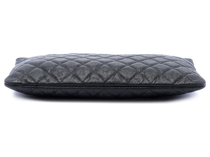 Chanel Black Medium Quilted Caviar Boy O Case Clutch - vista 3