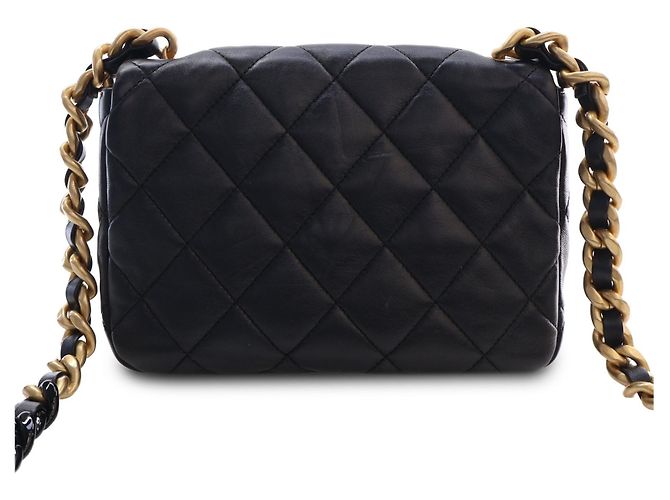 Chanel Black Small Quilted Lambskin Lacquered Chain Flap - Ansicht 2
