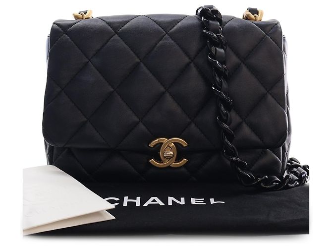 Chanel Black Small Quilted Lambskin Lacquered Chain Flap - Ansicht 5