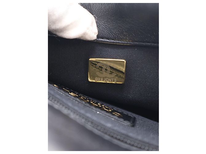 Chanel Black Small Quilted Lambskin Lacquered Chain Flap - Ansicht 6