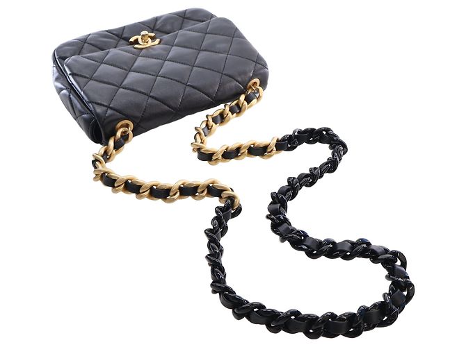 Chanel Black Small Quilted Lambskin Lacquered Chain Flap - Ansicht 9
