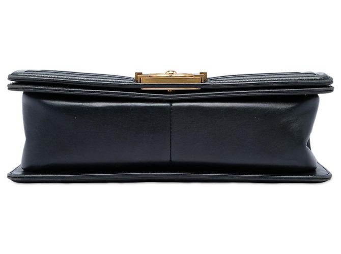 Chanel Black Old Medium Quilted Lambskin Boy Flap - Ansicht 3