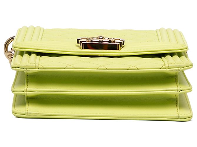 Chanel Green Quilted Lambskin North South Boy Flap - vista 3
