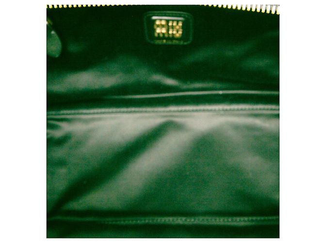Borsa a mano Miu Miu Softy Beau in vitello morbido nero Large - vista 4