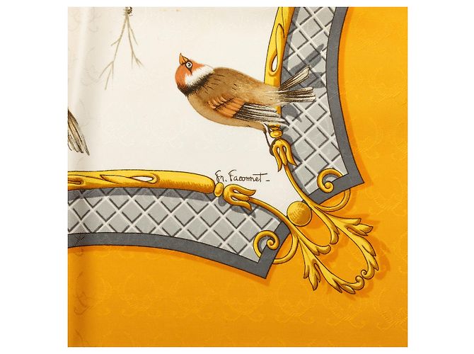 Carré di seta Hermès Yellow La Cle Des Champs 90 - vista 7