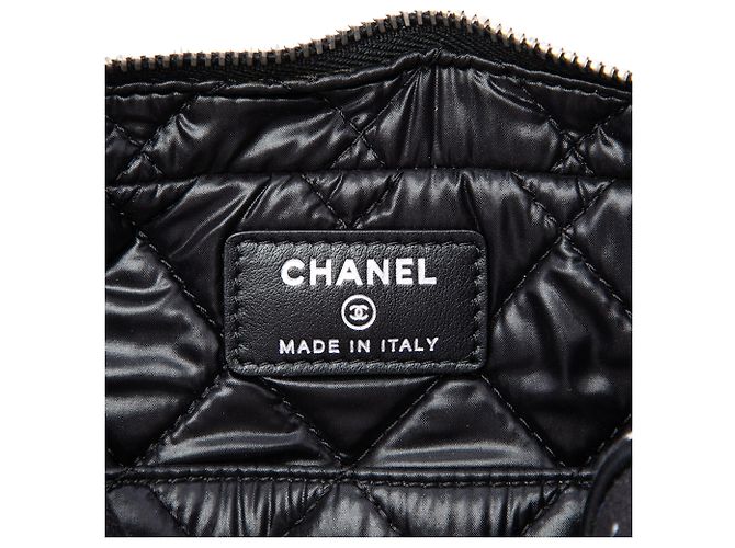 Necessaire Chanel Airline in tela stampata CC nera - vista 5