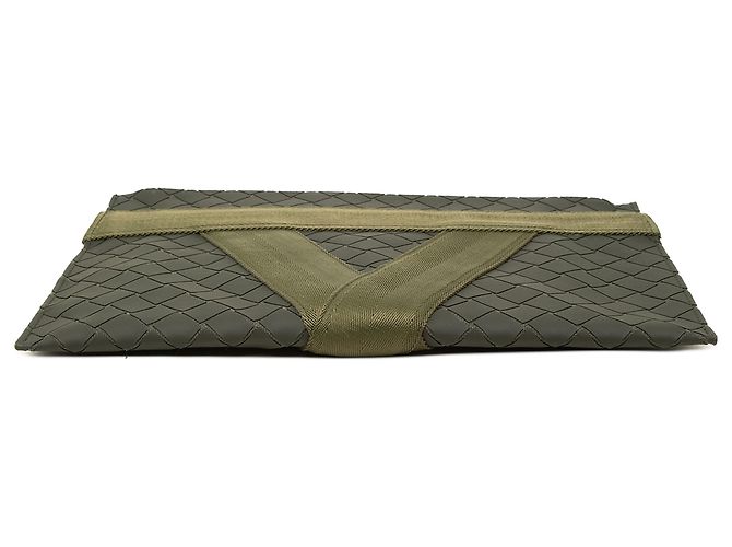Bottega Veneta Green Rubber Intreccio Buffer Clutch - view 3