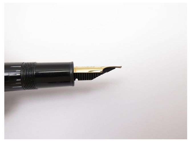SET DI 2 PENNE MONTBLANC MEISTERSTUCK PENNA STILO A PISTONE 146 & PENNA A SFERA CLASSIC - vista 3