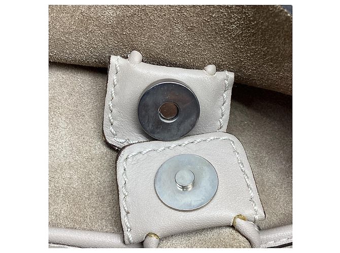 Bolsa de Ombro com Cordão Bally com Bolsa em Couro Bege - vista 8