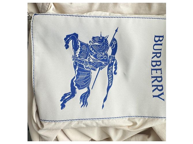 Burberry London Light Layer Windbreaker aus beigem Polyamid - Ansicht 10