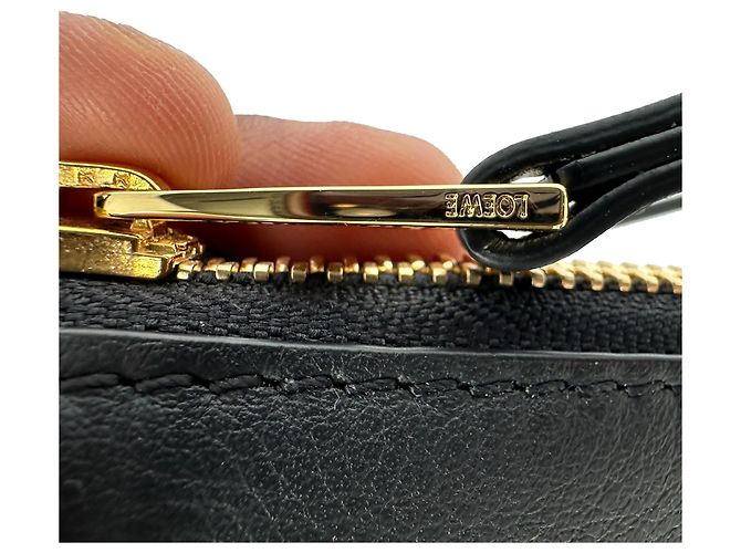 Borsa a pochette Loewe Rio in pelle di vitello nera con dettagli in rafia - vista 7
