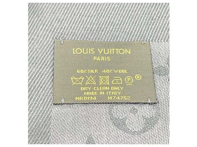 Louis Vuitton Monogram Stola aus Seide/Wolle in Grau - Ansicht 4