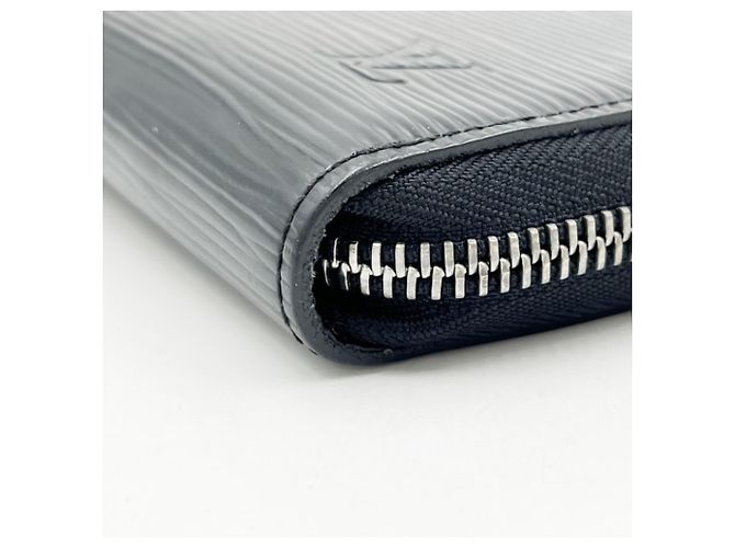 Louis Vuitton Zippy Organizer Long Wallet - view 7