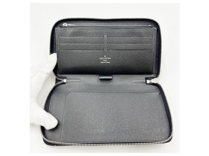 Louis Vuitton Zippy Organizer Long Wallet - view 8