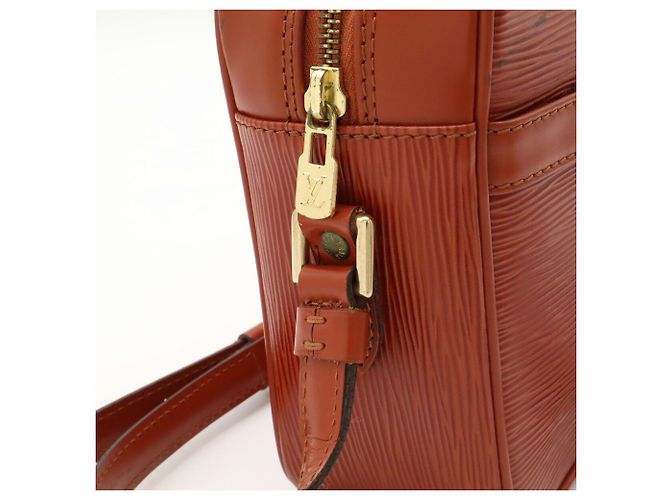 Borsa a tracolla Louis Vuitton Epi Trocadero 27 - vista 6