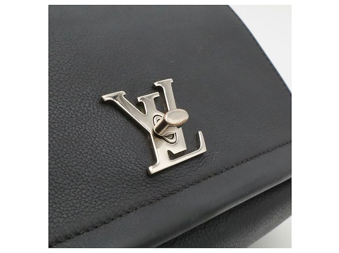 Borsa a tracolla Louis Vuitton Lockme II BB - vista 10