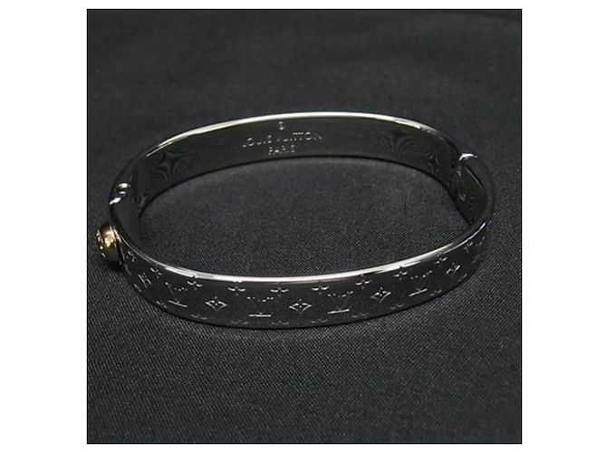Bracciale Rigido con Charm Louis Vuitton Nanogram M00249 - vista 5