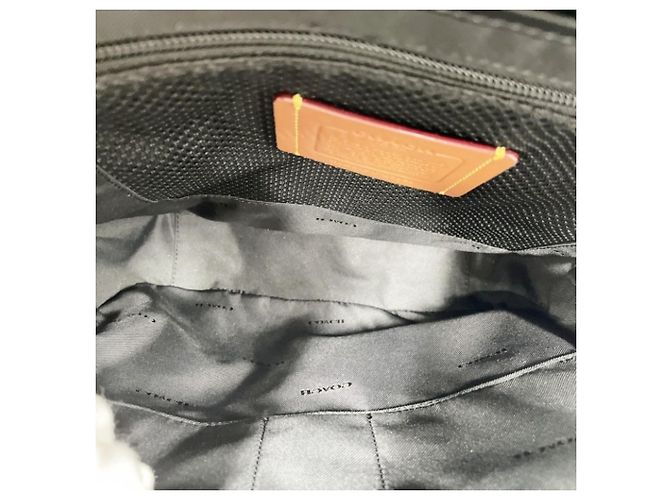 Sac à dos COACH Gotham C5323 en cuir noir - vue 9