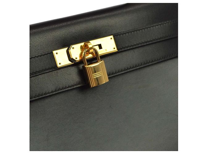 Hermès Hermes Kelly Black Box Calf with Gold Hardware 32 - vue 7