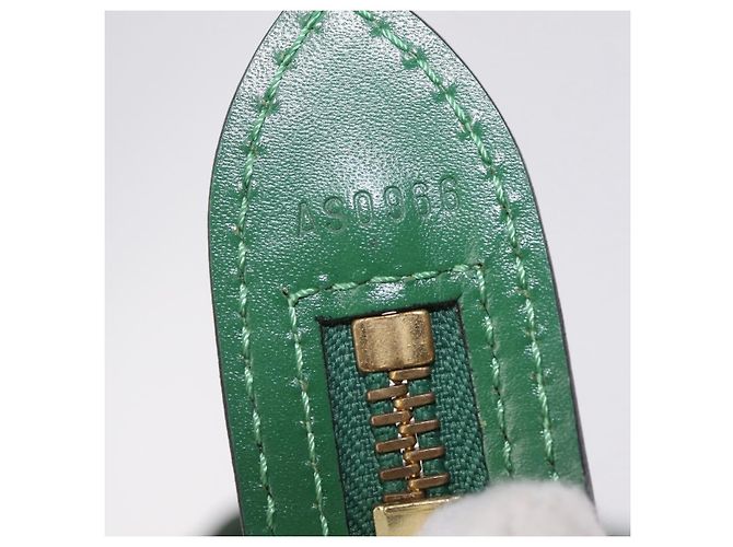 Louis Vuitton Saint Jacques Epi Leather GM - vista 7