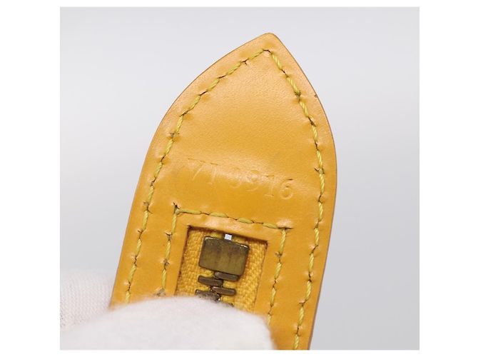 Louis Vuitton Saint Jacques Epi Leather PM - vista 7