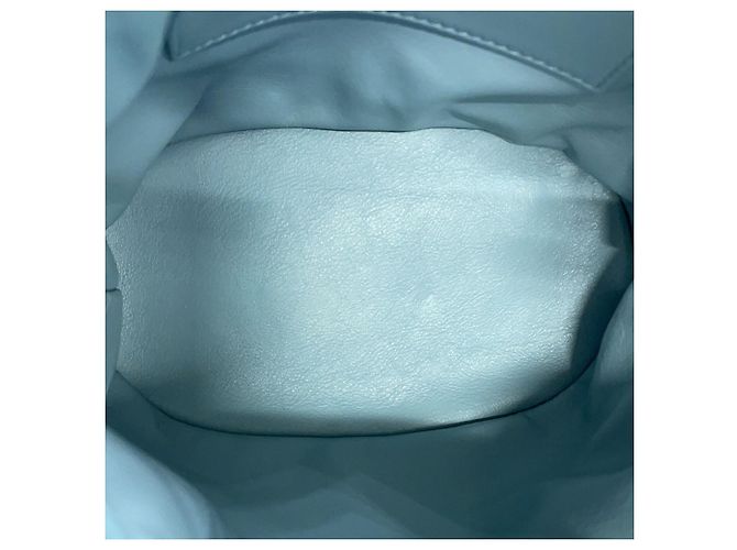 Borsa a tracolla con catena Chanel in pelle d'agnello azzurro - vista 11