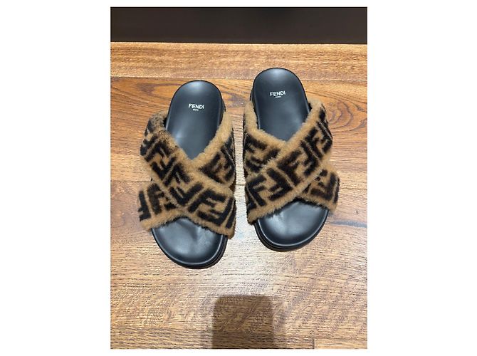 Fendi Zucca FF Monogram Ciabatte in pelliccia - vista 2