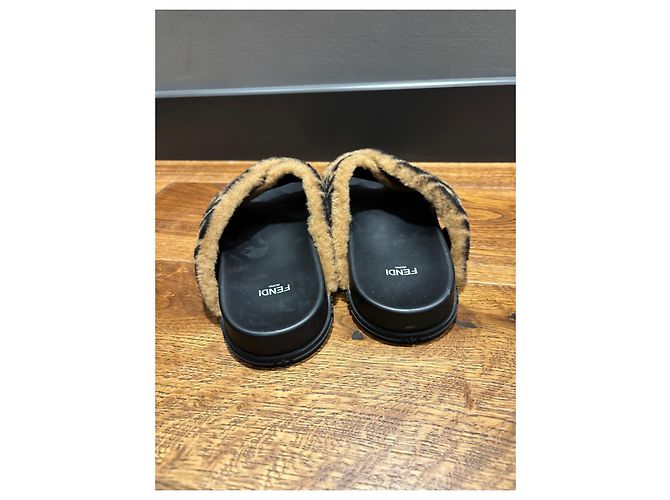 Fendi Zucca FF Monogram Ciabatte in pelliccia - vista 5