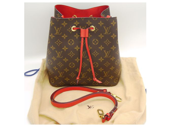 mala de ombro Louis Vuitton NeoNoe MM Monogram Coquelicot - vista 13