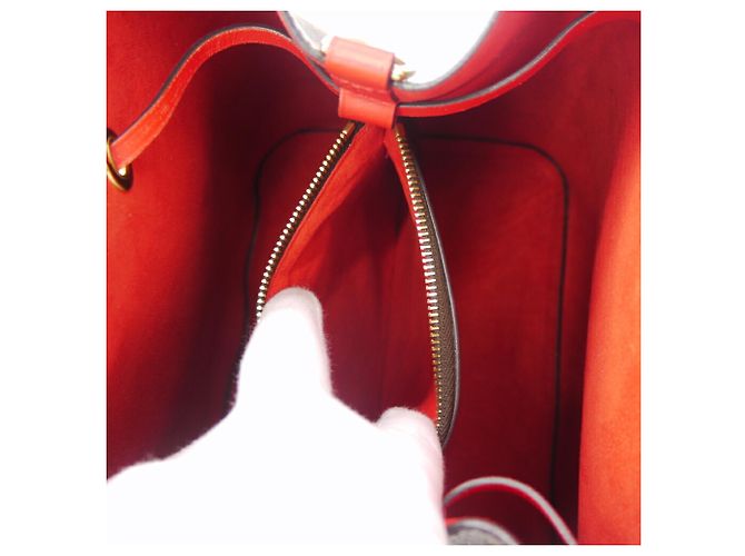 mala de ombro Louis Vuitton NeoNoe MM Monogram Coquelicot - vista 8