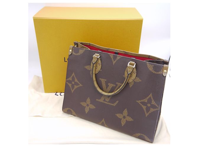 Borsa Tote Louis Vuitton OnTheGo MM Giant Monogram Reverse - vista 10