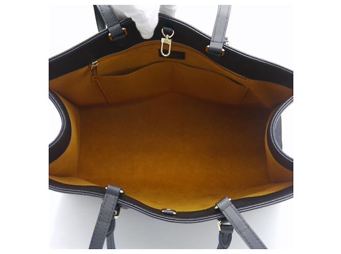 Bolso Tote Louis Vuitton OnTheGo GM Monogram Empreinte - vista 8