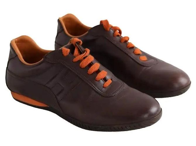 Baskets Hermès en cuir marron - vue 3
