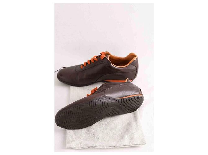 Baskets Hermès en cuir marron - vue 6