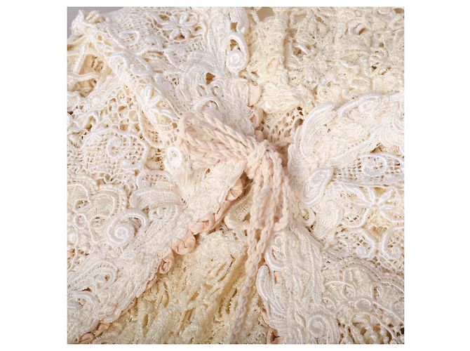 Dolce & Gabbana D&G Maxi-Cardigan aus elfenbeinfarbener Häkelspitze mit Fransen - Ansicht 4