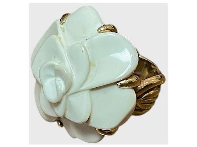 Anello Chanel Camélia in Oro Giallo 18K - vista 4