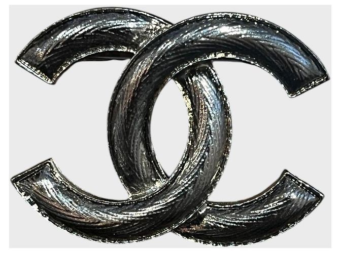 Chanel CC Brosche aus schwarzem Ruthenium Metall - Ansicht 5
