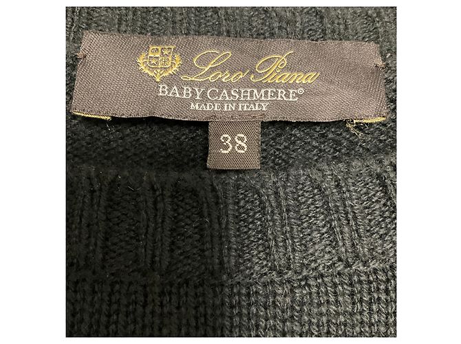 Loro Piana Langärmliger Rundhals-Pullover aus Baby Cashmere in Schwarz - Ansicht 4