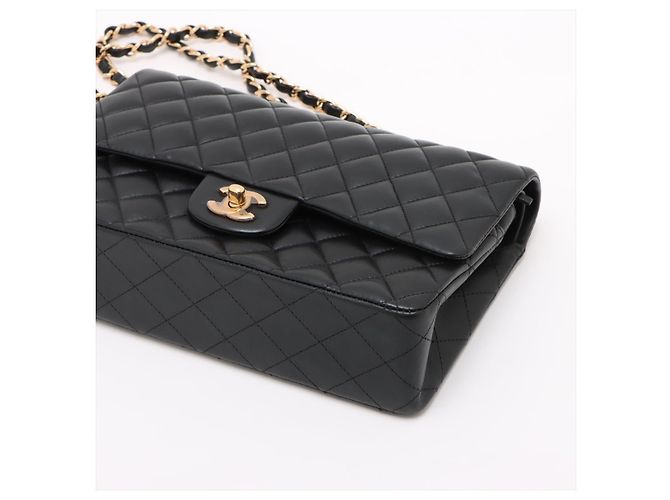 Chanel Bolso de hombro Classic Double Flap Medium de piel matelassè Negro - vista 7