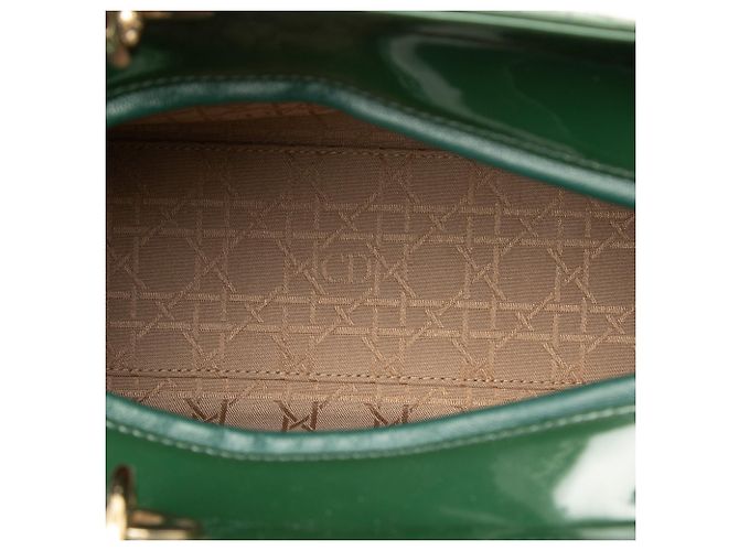 Borsa Lady Dior Large in pelle laccata Cannage Verde - vista 4