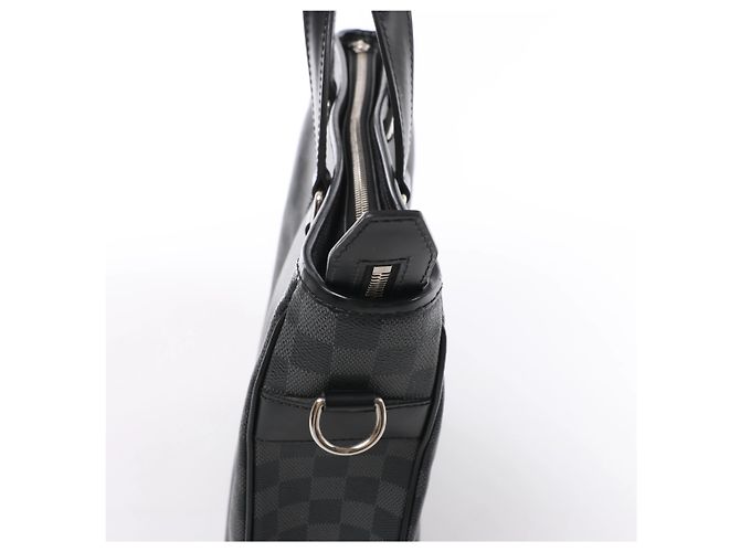 Borsa Louis Vuitton Tadao PM Damier Graphite in Nero N41259 - vista 5
