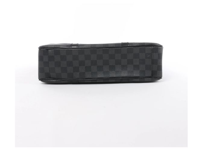 Borsa Louis Vuitton Tadao PM Damier Graphite in Nero N41259 - vista 7