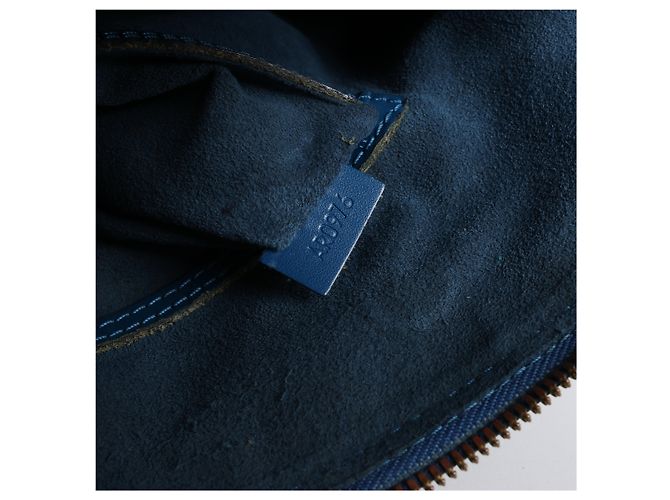 Borsa a mano Louis Vuitton Alma in pelle Epi Blu M52145 - vista 12