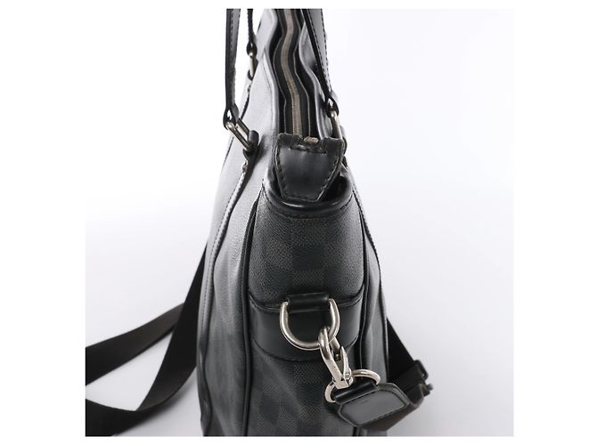 Borsa a mano 2Way Louis Vuitton Tadao PM Damier Graphite in Nero N41259 - vista 4