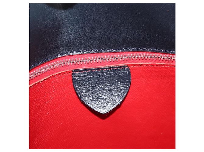 Céline Borsa a tracolla in pelle blu navy con dettagli dorati - vista 18