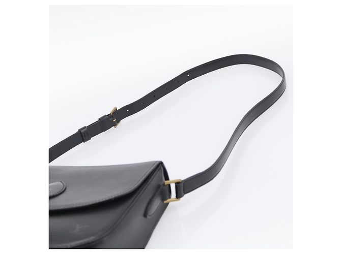 Saint-Cloud Louis Vuitton Epi Saint Cloud GM Shoulder Bag Black Noir - view 8